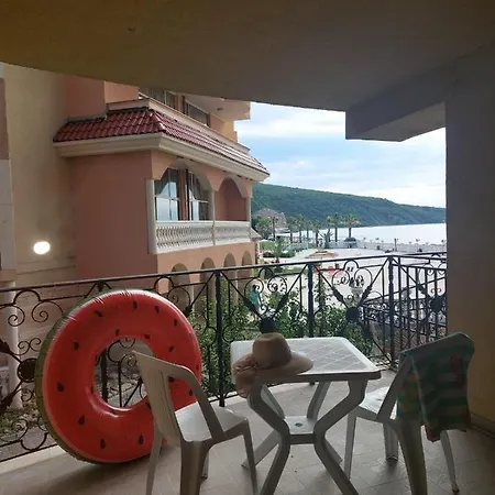 דירה Apartament Andalusia Beach Hotel אלניטה